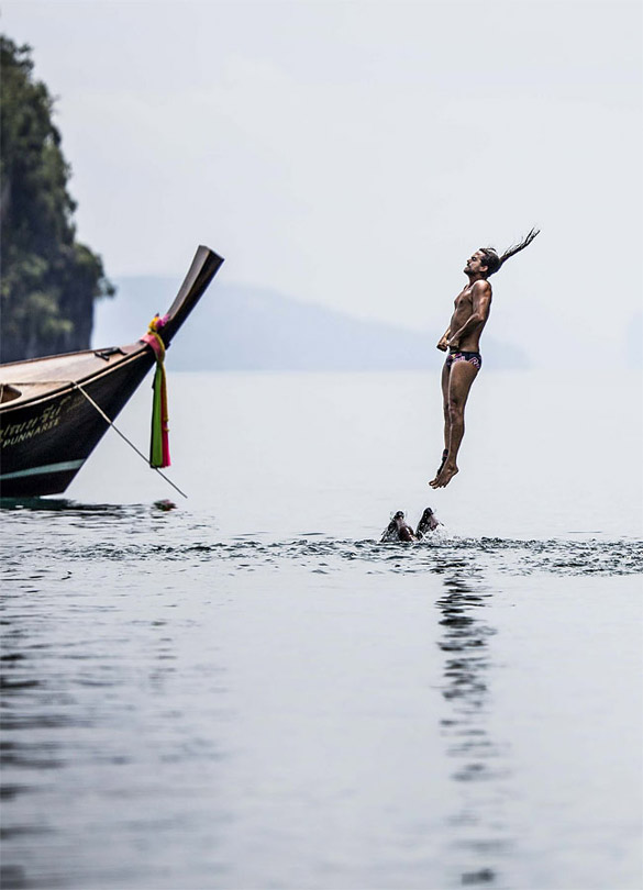 Red-Bull-Cliff-Diving-2013-in-Thailand-iLike-mk-009