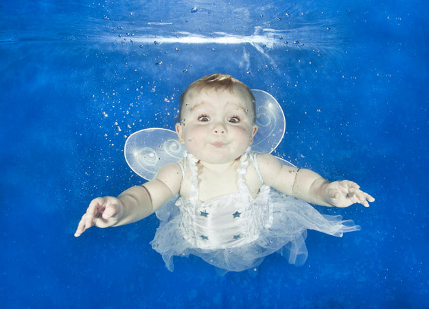 Симпатични бебешки фотографии направени под вода