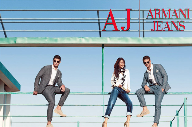 „Armani Jeans“ за урбани девојки и момци, пролет-лето 2014