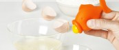 „Yolkfish“ - Кујнска алатка за одвојување на жолчките од белките