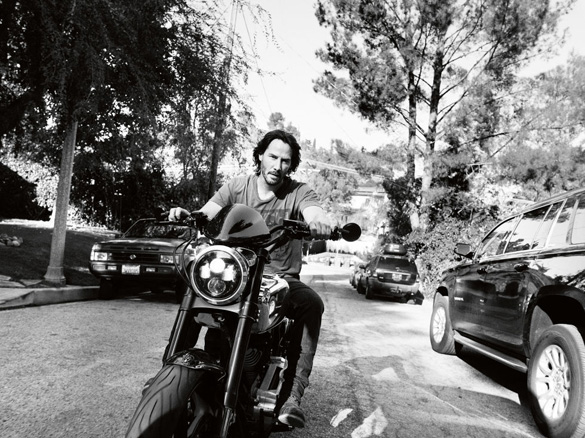 gallery-1486659389-keanu-reeves-esquire-interview-5