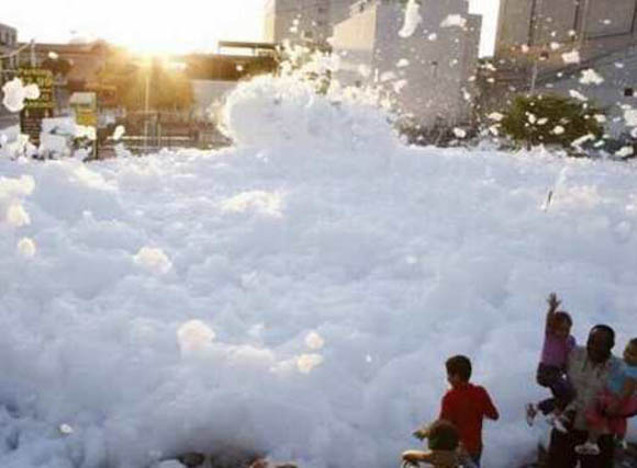 Неверојатен пена фестивал во Мајами