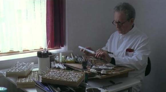 Приказната за последниот производител на стаклени очи