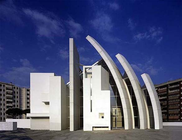 Модерно проектирани цркви