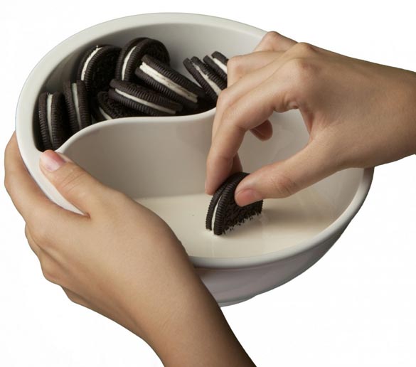 Чинија за крцкав корнфлекс и млеко