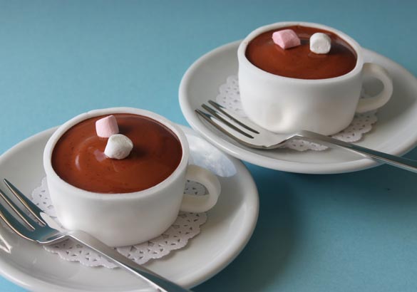 Колачи и топло чоколадо