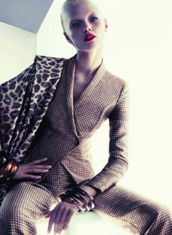 Кампања на Giorgio Armani, есен 2011