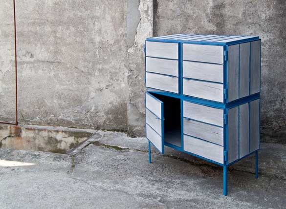 Мебел направен од рециклирани весници