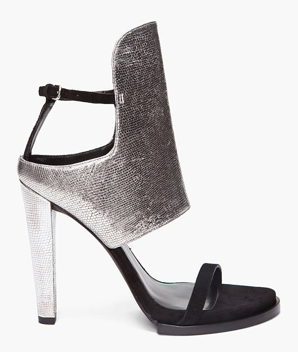 Женски чевли со кожа од питон