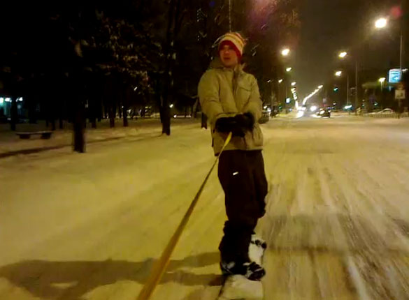 Белграѓани бордаат по снежните улици