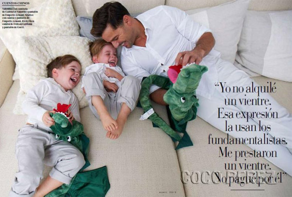 Рики Мартин и неговите златокоси близначиња