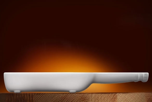 Чинија со форма на шише од пиво