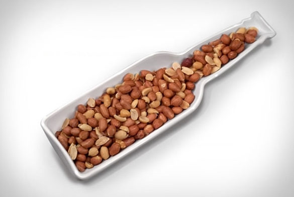 Чинија со форма на шише од пиво