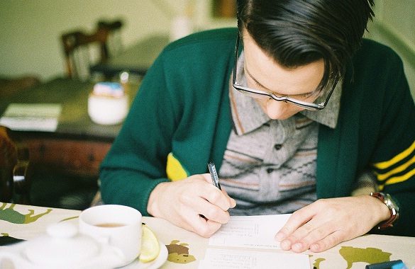 Сè помалку клетви зад ѕидот