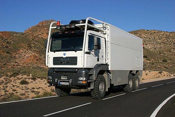 Камион како дом на тркала