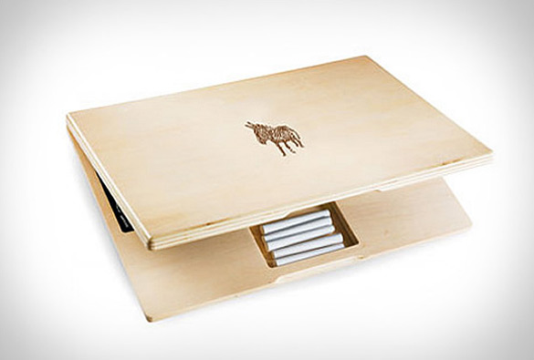 Дрвен лаптоп за деца