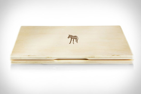 Дрвен лаптоп за деца