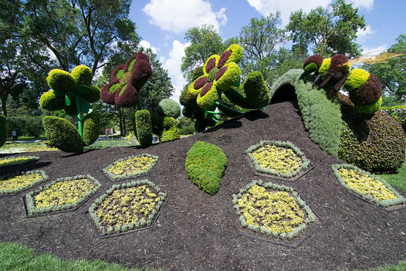 Импозантни скулптури од растенија во Монтреал