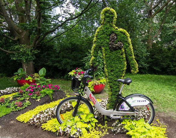 Импозантни скулптури од растенија во Монтреал