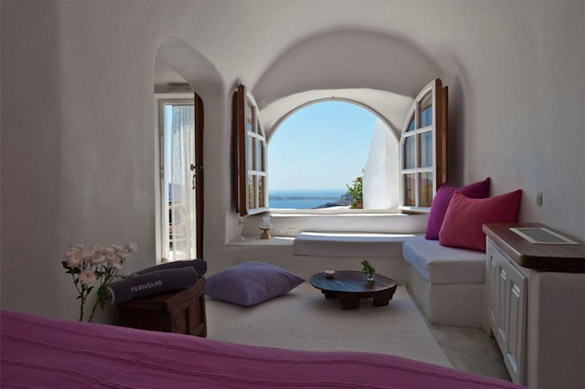 Хотел од вулкански камења во Санторини