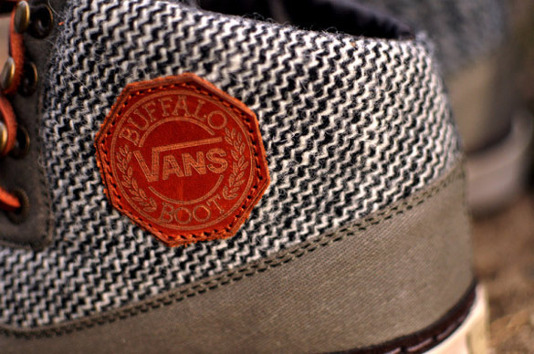 Удобни есенски патики од Vans со кожа од бафало