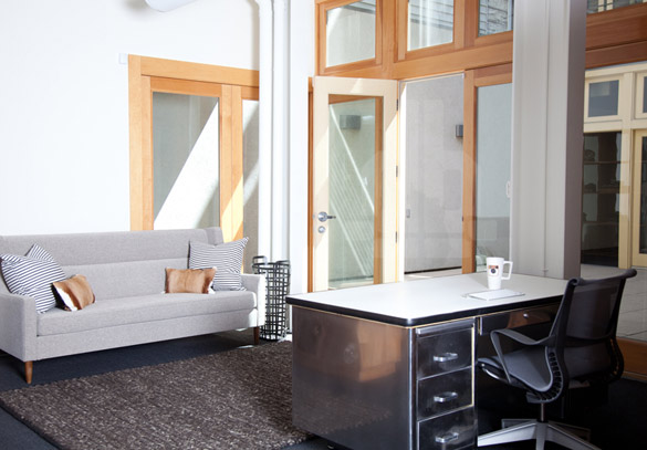 Instagram-Office-iLike-mk-004