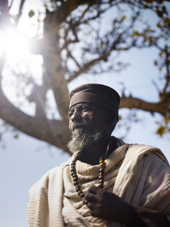 Holy-Men-Of-India-iLike-mk-023