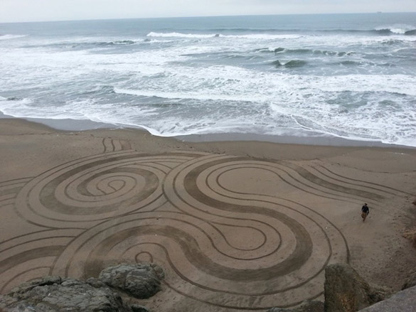 Sand-Paintings-by-Andres-Amador-iLike-mk-006
