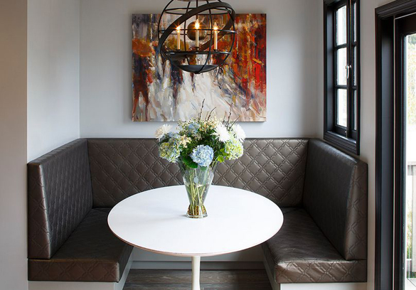 modern-u-shaped-space-with-round-table