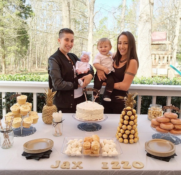 Lezbejski-par-iLike-mk-7